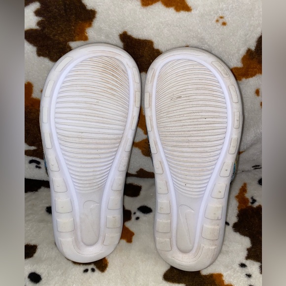 Nike slides - Picture 3 of 3